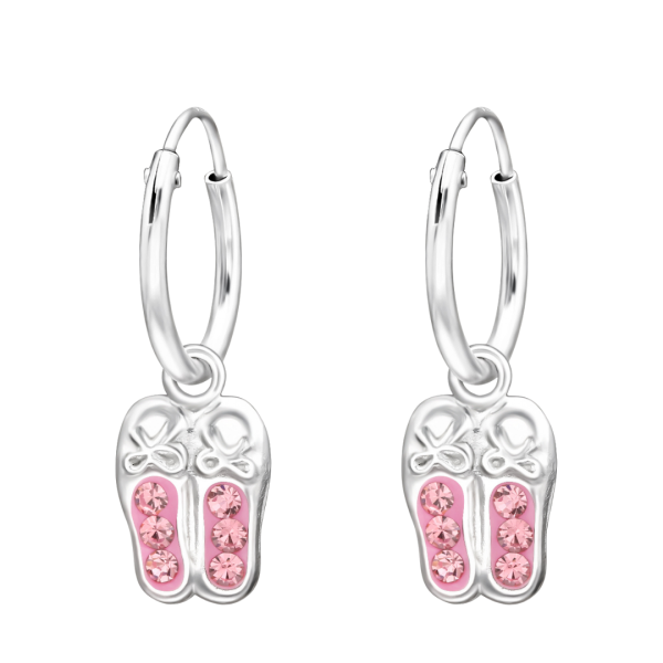 Zilveren kinder oorbellen met ring en hangertje in de vorm van roze glitter ballerina spitzen.