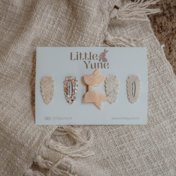 Antislip haarspeldjes set Avelie in peach, bloemenprint en glitter uit de Sweet Spring collectie.