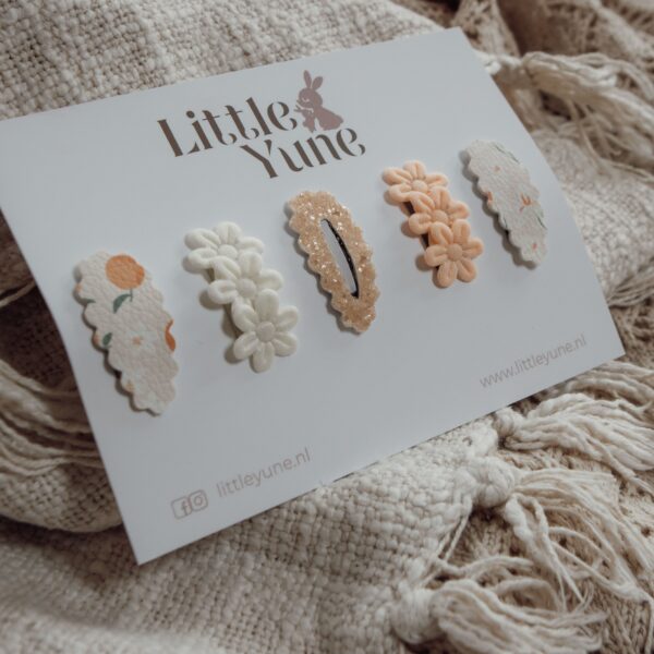 Set van 5 antislip haarspeldjes met bloemen en zachte beige tinten voor baby’s en meisjes
