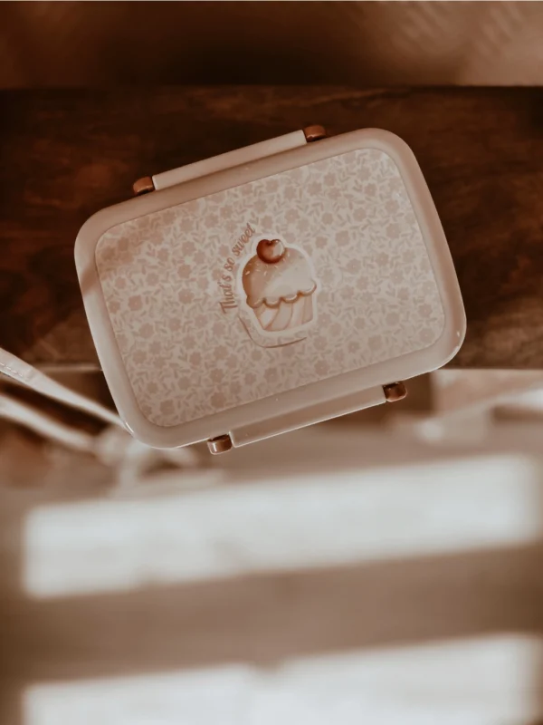 Lunchbox cupcake Mrs. Ertha – Little Yune